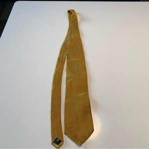 Royal Classic Tailored Exclusively for Tom James yellow 100% silk tie
